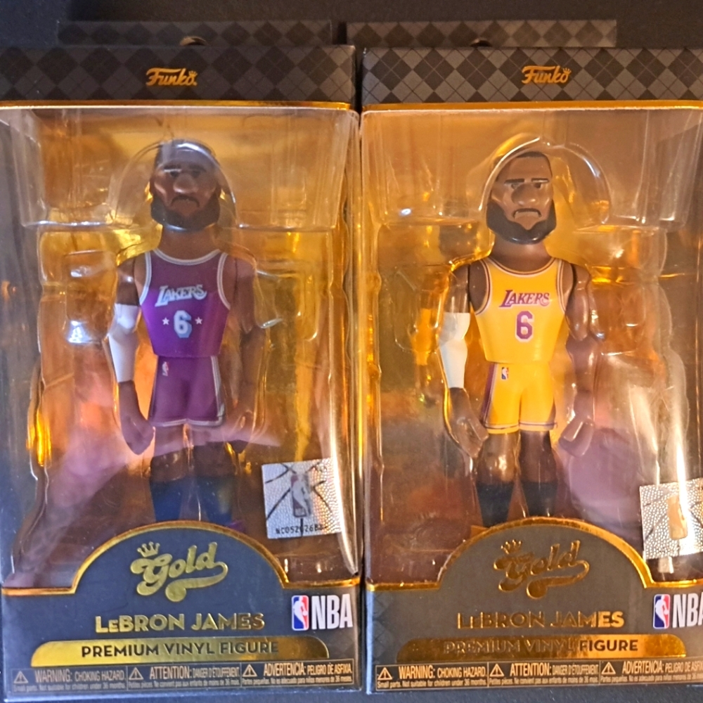 2 NEW Lebron James NBA Lakers 12" Funko Gold
